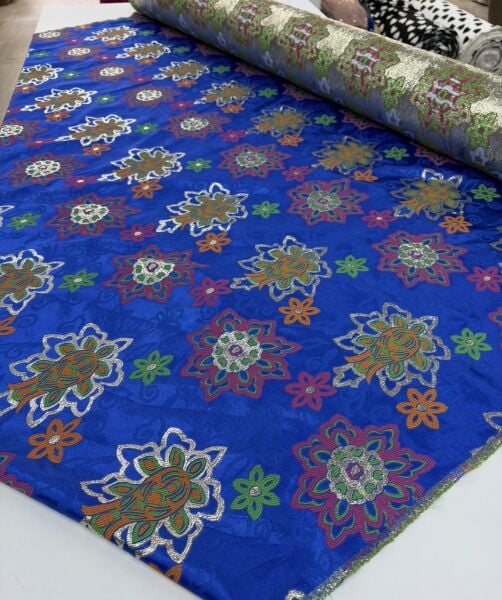 Saks İpek Floş Jakar