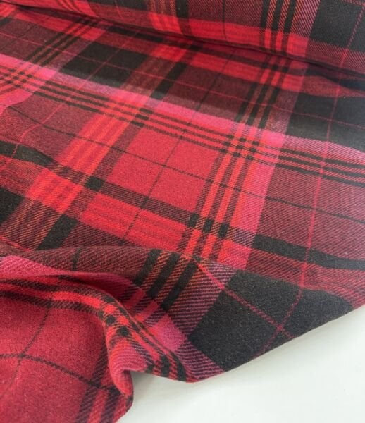 Yün Kırmızı Kareli